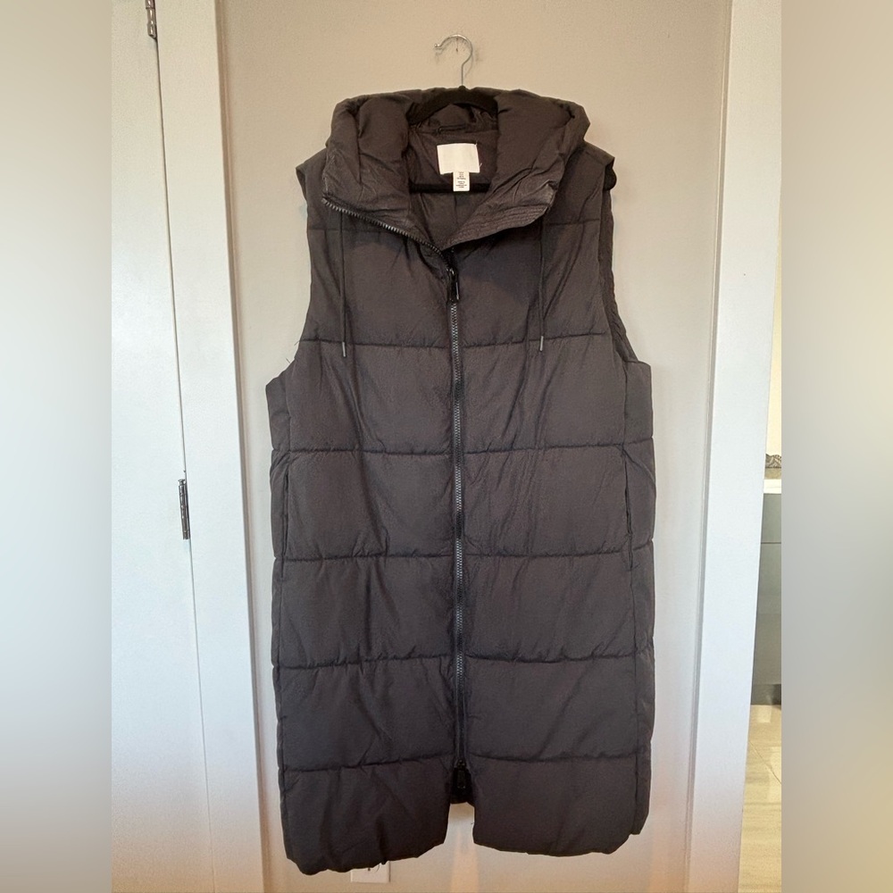 H&M Black Puffer Vest